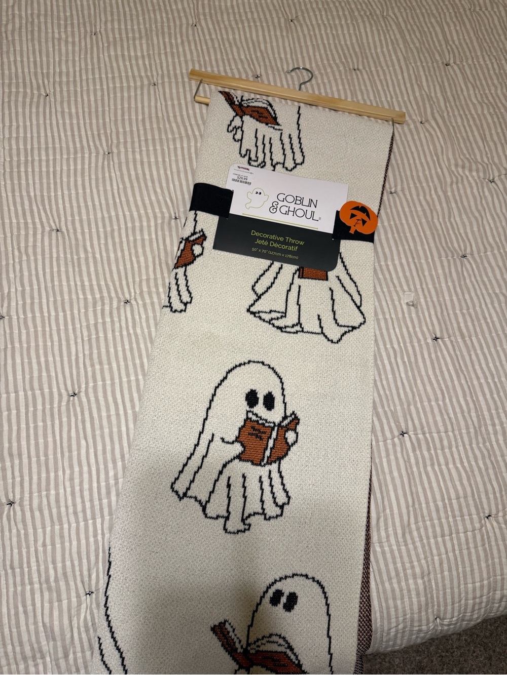 Goblin & Ghoul Ghost Reading Blanket